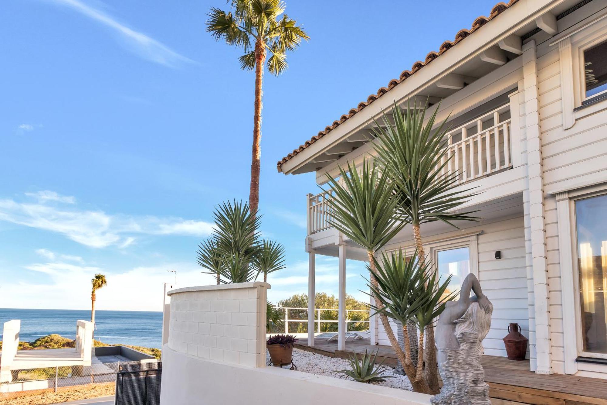 Increible Villa De Madera Con Vistas Al Mar Algeciras Esterno foto